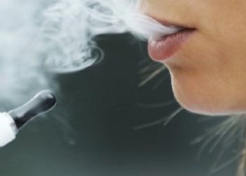 На Львівщині матір школяра оштрафували через куріння «електронки» на уроці — Львівщіна