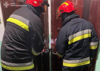 Тіло 74-річного чоловіка знайшли в квартирі у Тернополі