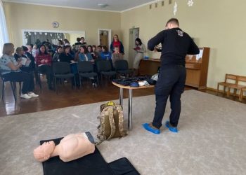Тренінг із цивільної та тактичної медицини провели для педагогів черкаського дитсадка — Новости Черкасс