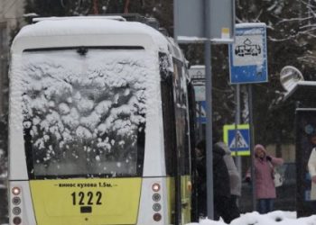 У Львові два трамваї змінили маршрут через порив на водопроводі