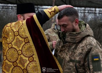 Військовий з Тернопільщини прийняв таїнство хрещення на передовій (фото) | Терміново новини Тернополя