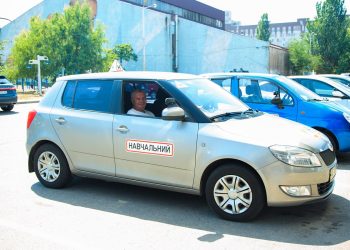 Мистецтво керування автомобілем з механічною коробкою передач