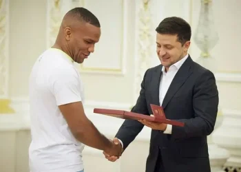 «Впевнений – вистоємо». Жан Беленюк підтримав Зеленського | Боротьба |