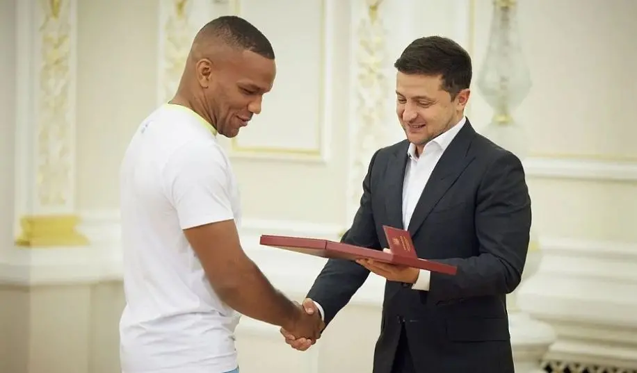 «Впевнений – вистоємо». Жан Беленюк підтримав Зеленського