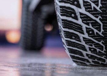 Як їздити на літніх шинах під час снігопаду: поради для водіїв | АВТО НОВИНИ |