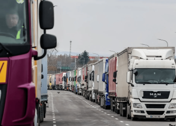 Водії Дніпра з гуманітарними вантажами тепер перетинатимуть кордон за новими умовами | АВТО НОВИНИ |