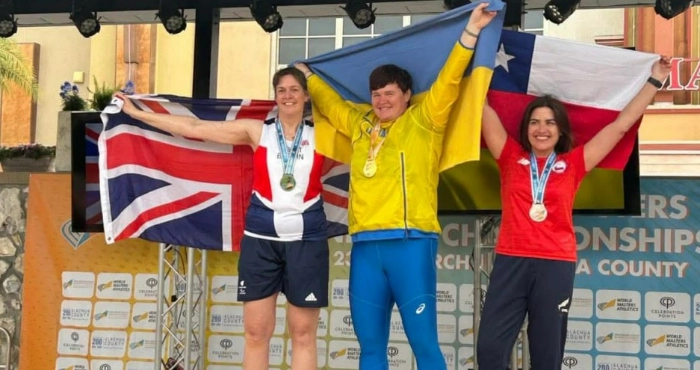 Тетяна Насонова (в центрі) / Херсонська ОВА