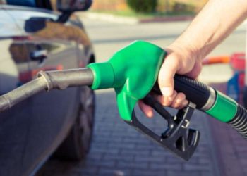 Недолив на АЗС у Дніпрі – де обдурюють водіїв | АВТО НОВИНИ |