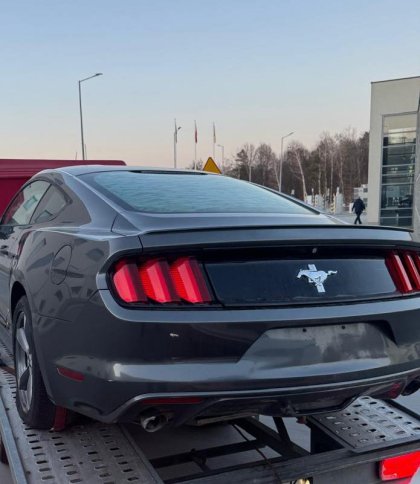 Керівник громадської організації намагався провезти на Львівщину Mustang як гуманітарку