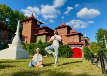 Відомі блогери-мандрівники були вражені морем у Черкасах та спілкуванням із родичкою Тараса Шевченка — Новости Черкасс