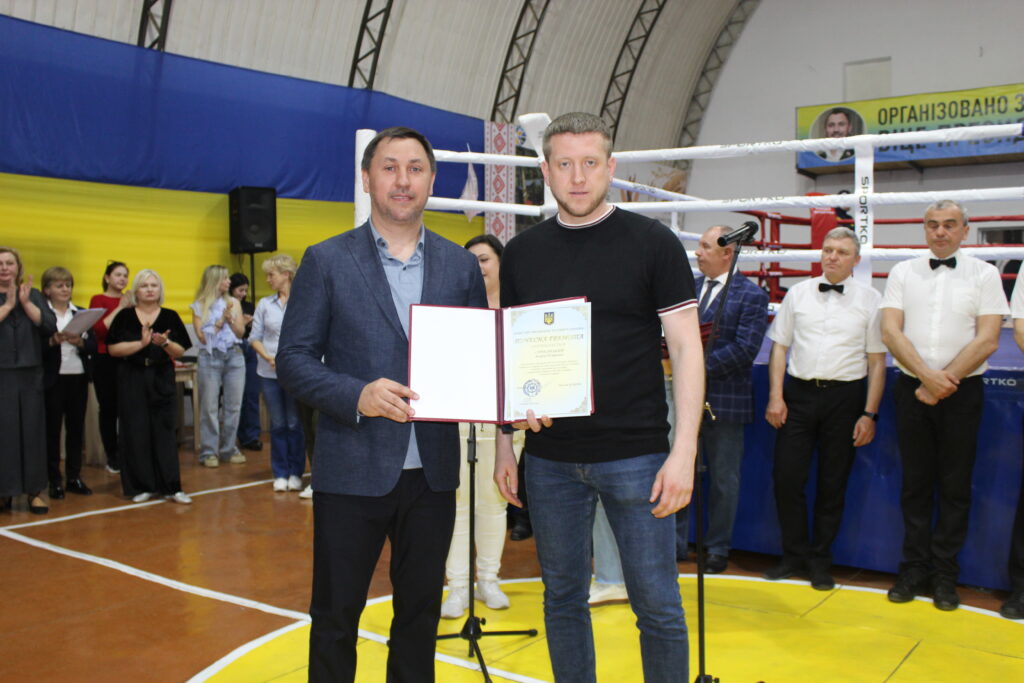 люди з грамотою