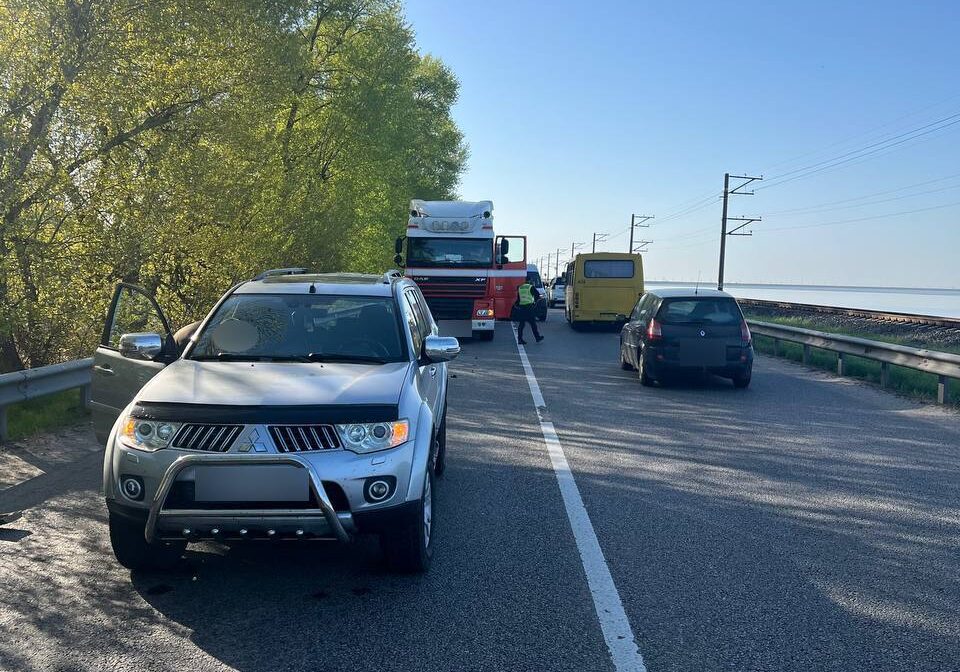 ДТП на дамбі у Черкасах