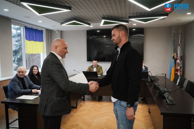 488466303_960853562868426_5357241949880755492_n