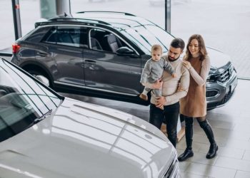 Де найкраще купити нове авто: автосалон, дилер чи онлайн — переваги кожного варіанту