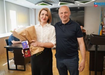 Директорку Черкаського міського центру соцслужб нагородили медаллю — Новости Черкасс