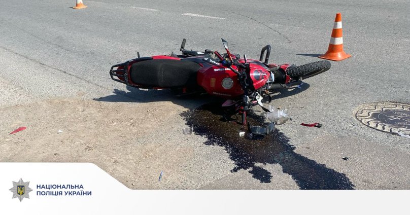 Двоє підлітків на мотоциклі потрапили у ДТП в Мостиськах – 01