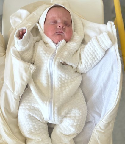 Лікарі у Львові виходили хлопчика, народженого з вагою менше кілограма