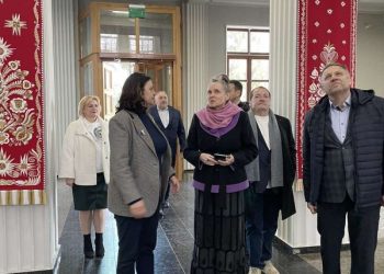 Посол ЄС відвідала Канів — Новости Черкасс