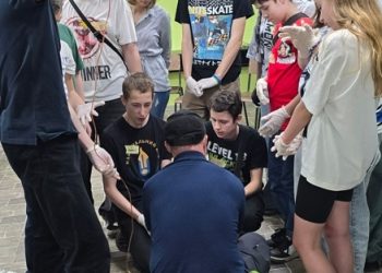 Рятувати життя з юного віку: як підлітки опановують першу домедичну допомогу — Новости Черкасс