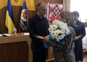 У Маньківській громаді родинам полеглих захисників вручили нагороди — Новости Черкасс