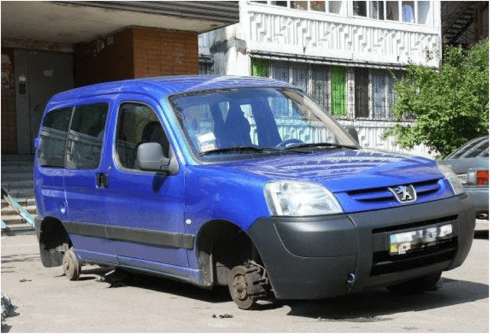 З авто зняли колеса що робити