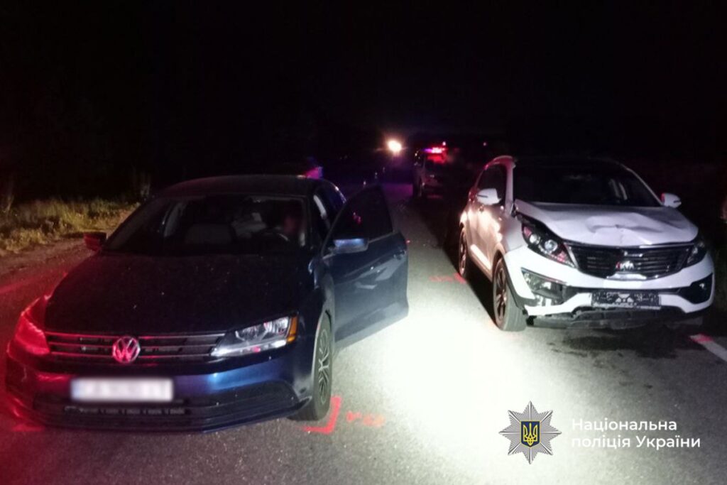 два авто після зіткнення на місці ДТП