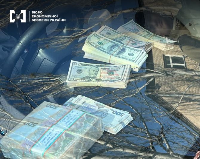 6834288a01558937730944