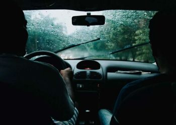 Безпека дорожнього руху при поганій видимості: поради для всіх – Дніпро оперативний