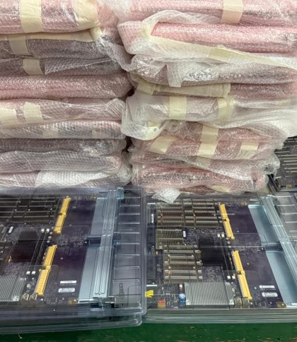 На Львівщині митники вилучили материнські плати на понад 1,3 мільйона гривень