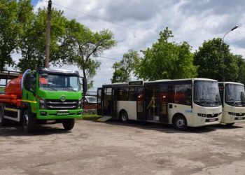 Шпола інвестує в безпеку та інклюзію: новий автобус і асенізаційна техніка для громади — Новости Черкасс