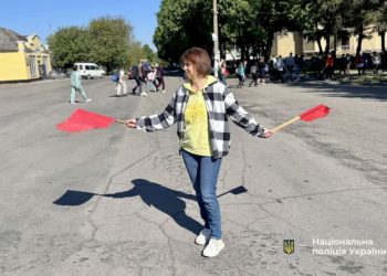 У Леськах поліцейські та рятувальники провели навчальну евакуацію в школі — Новости Черкасс