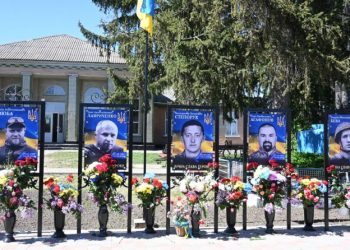 У селі Іскрене відкрили Алею Слави — Новости Черкасс