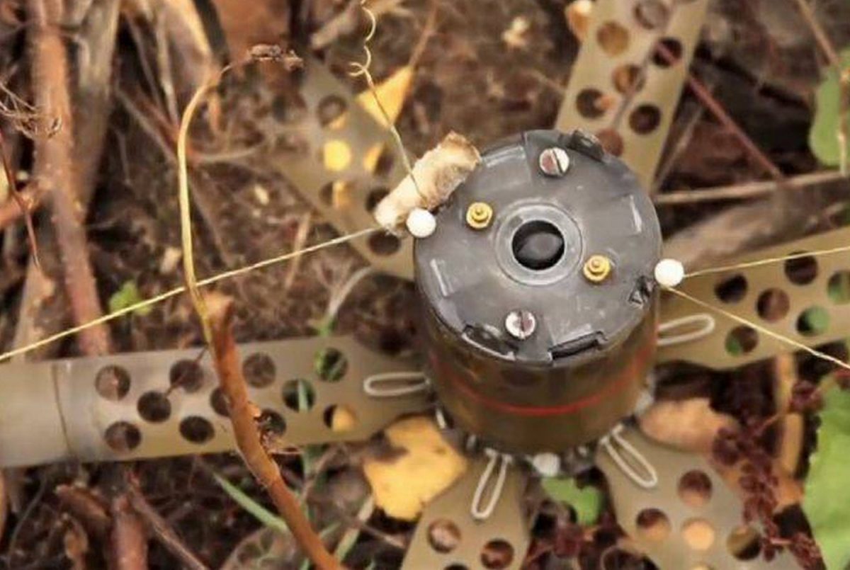 протипіхотна міна на землі