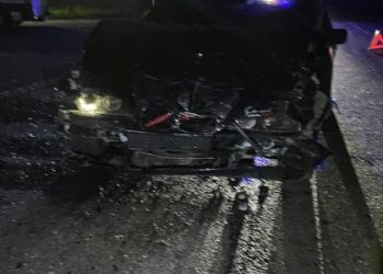 Через зіткнення Mercedes та BMW біля Львова травмувалися двоє людей — Львівщіна