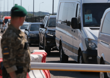 Черги на кордоні влітку 2025: коли краще перетинати і які пункти обирати | АВТО НОВИНИ |