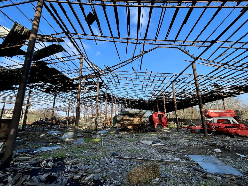 Розграбована російськими військовими база ПП УКАН в Херсонській області