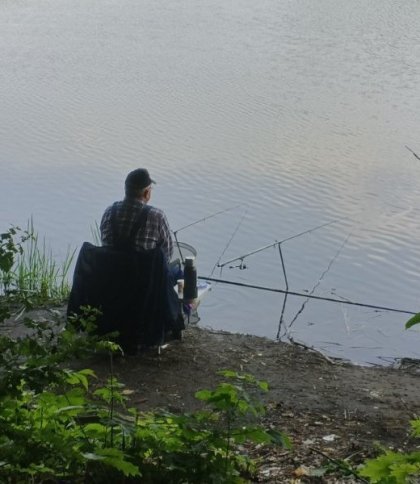 5 кг риби випустили назад у воду: на Львівщині оштрафували рибалок