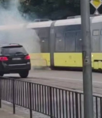 У Львові тимчасово не курсують трамваї на Сихів через займання колії