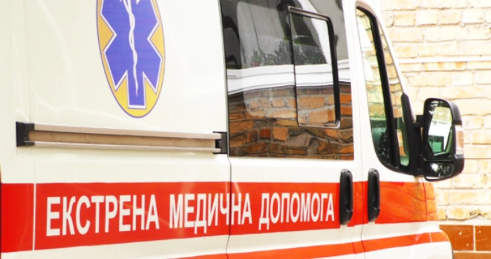 Внаслідок атаки з БпЛА у Херсоні постраждали співробітники екстреної меддопомоги