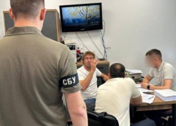 Керівника «Рембуду» та двох чиновниць ЛМР підозрюють у розкраданні грошей