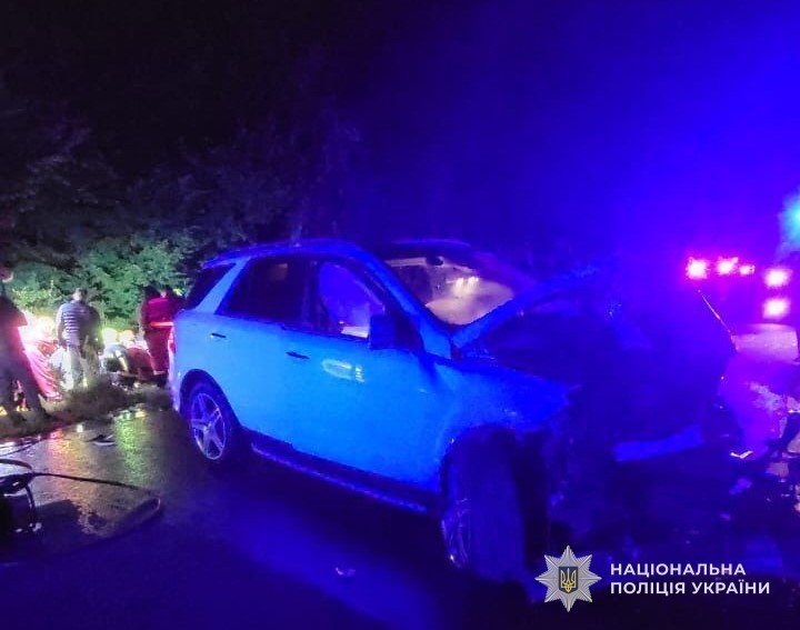 П’яний водій Mercedes спричинив ДТП з двома травмованими на Дрогобиччині – 02