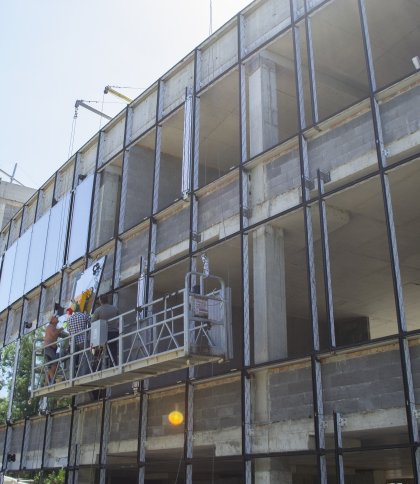 Школа на вул. Героїв Крут: будівництво триває активно і під пильним наглядом