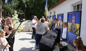 У Барській громаді відкрили Алею слави загиблим військовим