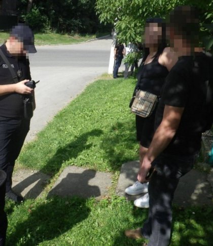 “Хотіла підзаробити”: на Самбірщині жінку затримали з партією психотропів