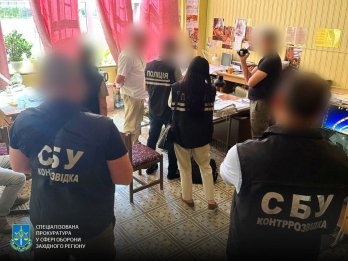 Посадовці оборонного підприємства з Львівщини за хабарі підробляли висновки про якість озброєння – 03