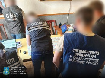 Посадовці оборонного підприємства з Львівщини за хабарі підробляли висновки про якість озброєння – 02