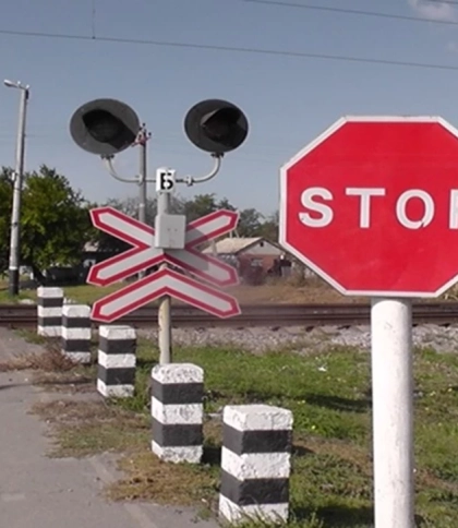 У Пустомитах тимчасово перекриють рух через залізничний переїзд: схема об’їзду