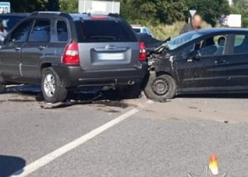 В потрійній ДТП у Золочеві постраждала 9-річна дівчинка — Львівщіна