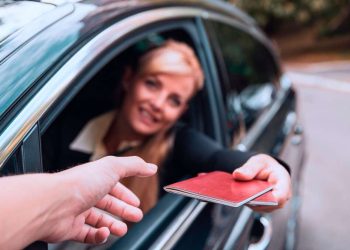 Виїзд за кордон на авто 2025: які документи потрібні | АВТО НОВИНИ |