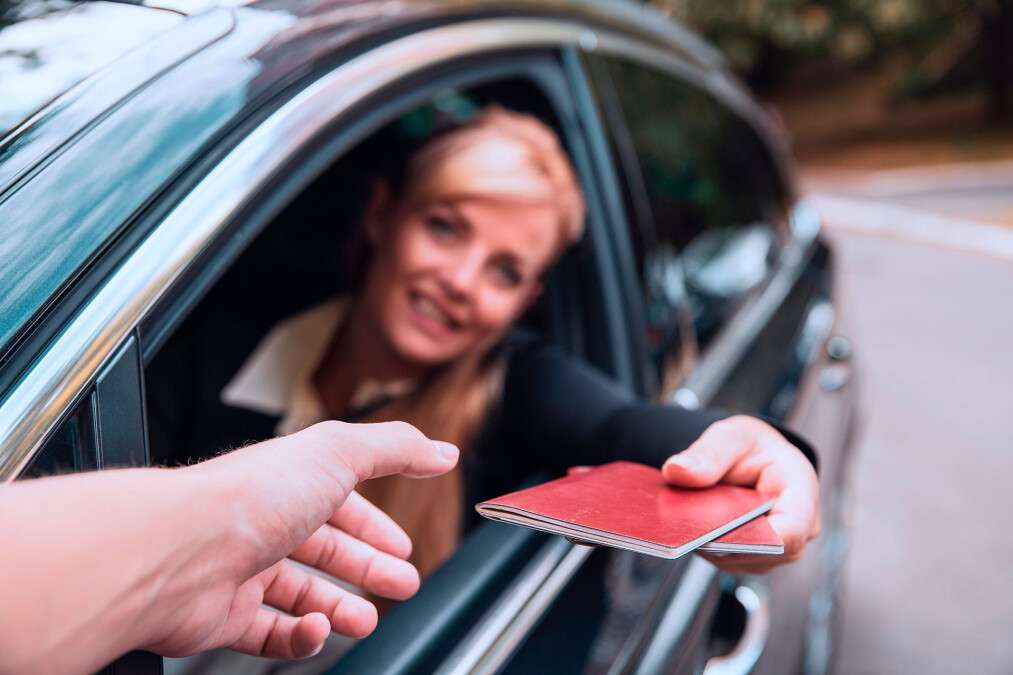 На авто за кордон